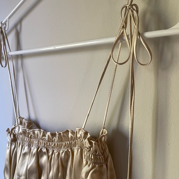 NWT Reformation Viviana Silk Top Ivory Sz S - Picture 8 of 9